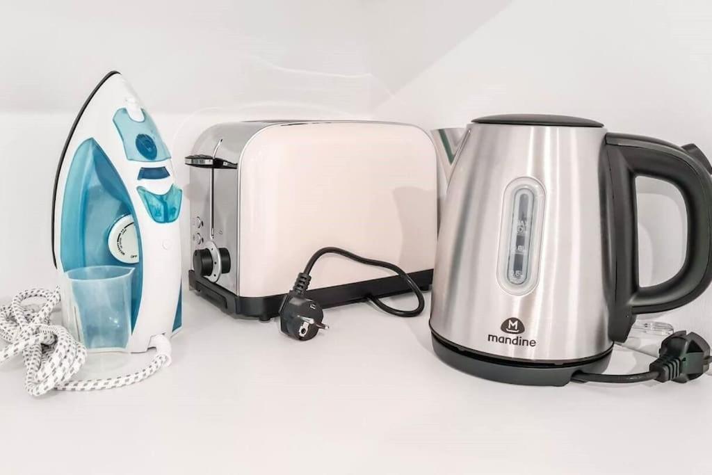 グラースDouce Fragrance 4 Couchages Wifiアパートメント エクステリア 写真